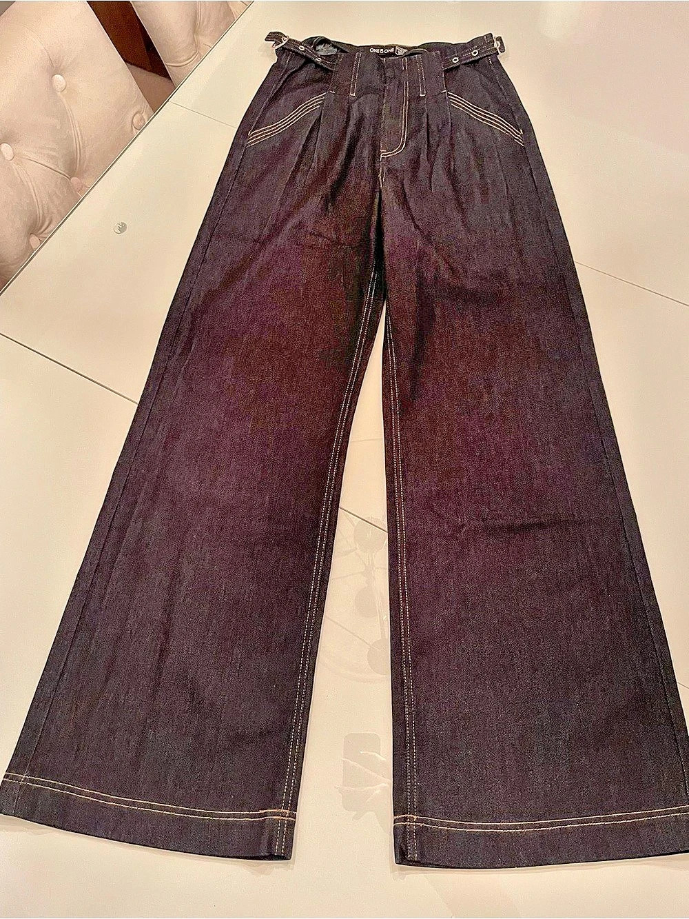 One 5 one Wide Leg Jeans Size 4 (27) New